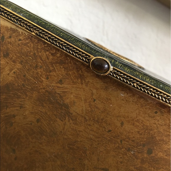 Mike & Ally Vintage Tiger Eye Bath Accessory Set - Picture 5 of 10